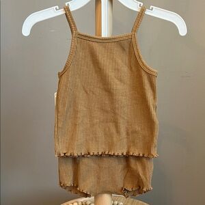 ⭐️⭐️ PICK 5 / $20 Old Navy Baby Girl Tan Ribbed Tank Top and Shorts Set 6-12M